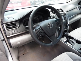 2015 TOYOTA CAMRY LE SILVER 2.5L AT Z17696